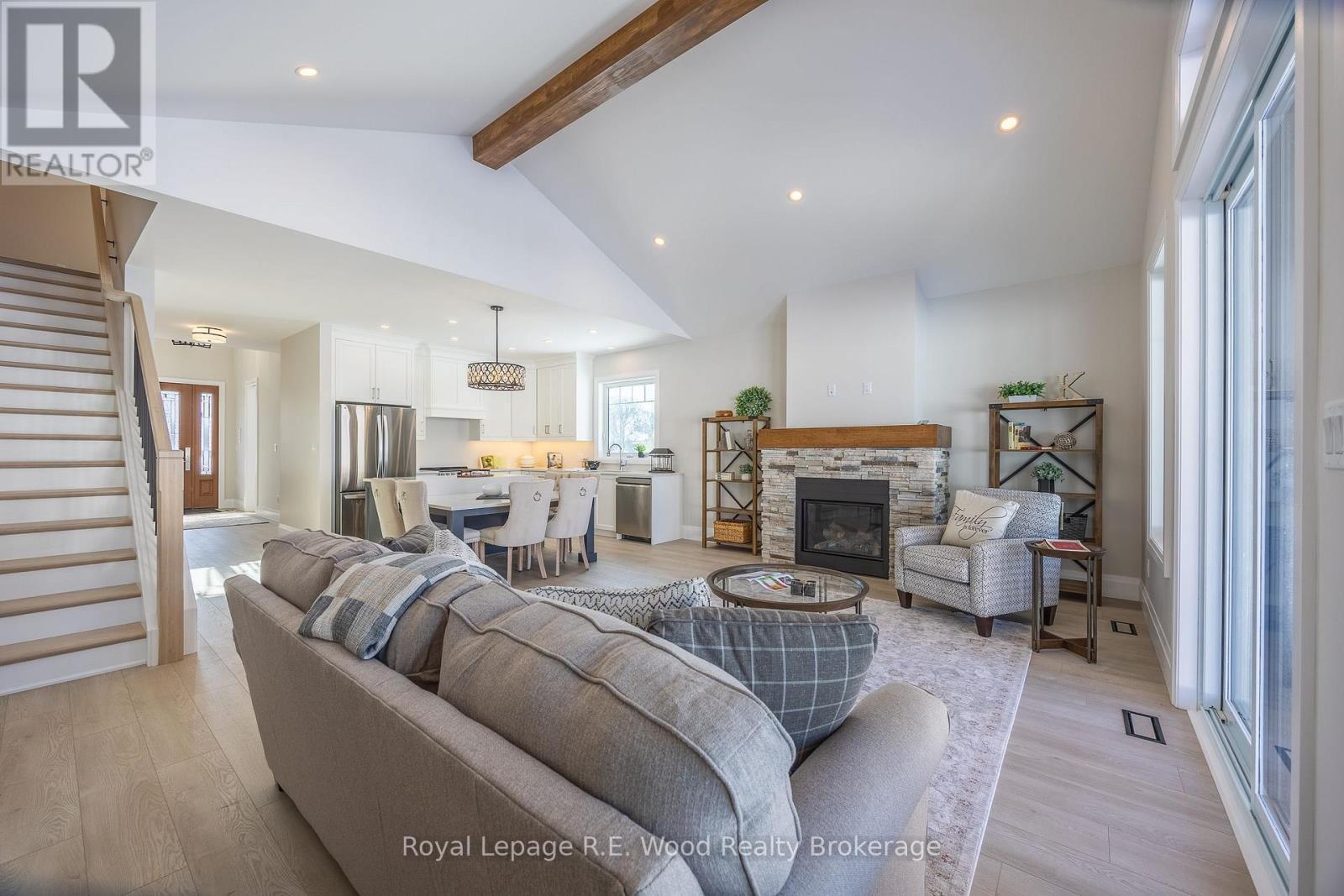 












15 GREENHILL DRIVE

,
Tillsonburg,




Ontario
N4G2K6

