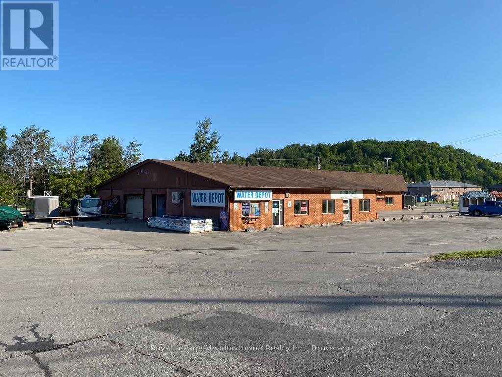 












5 BOBCAYGEON ROAD

,
Minden Hills (Lutterworth),




Ontario
K0M2K0

