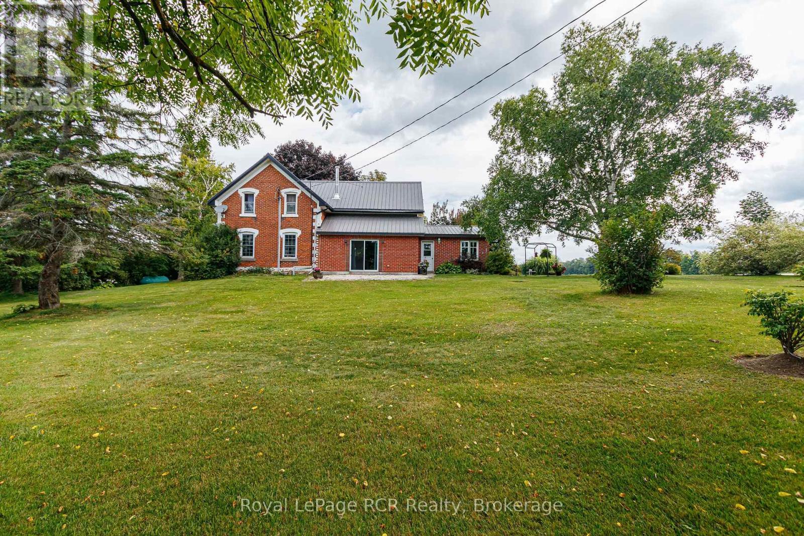 












268 FOX RIDGE ROAD

,
Grey Highlands,







Ontario
N0H1J0


