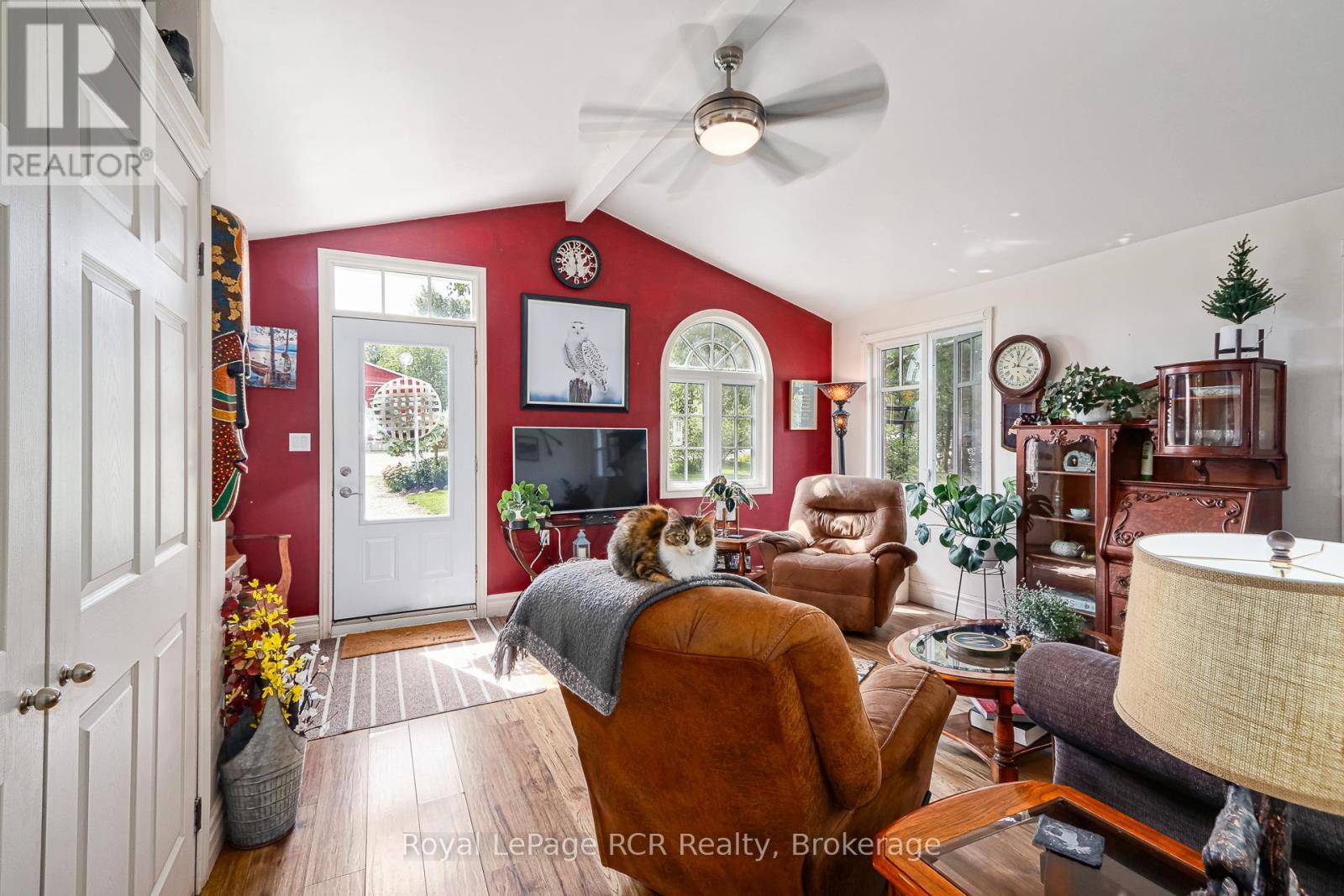 












268 FOX RIDGE ROAD

,
Grey Highlands,







Ontario
N0H1J0

