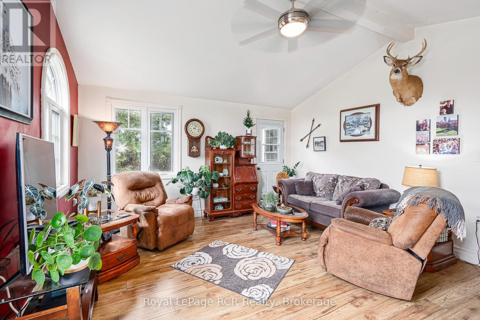 












268 FOX RIDGE ROAD

,
Grey Highlands,







Ontario
N0H1J0

