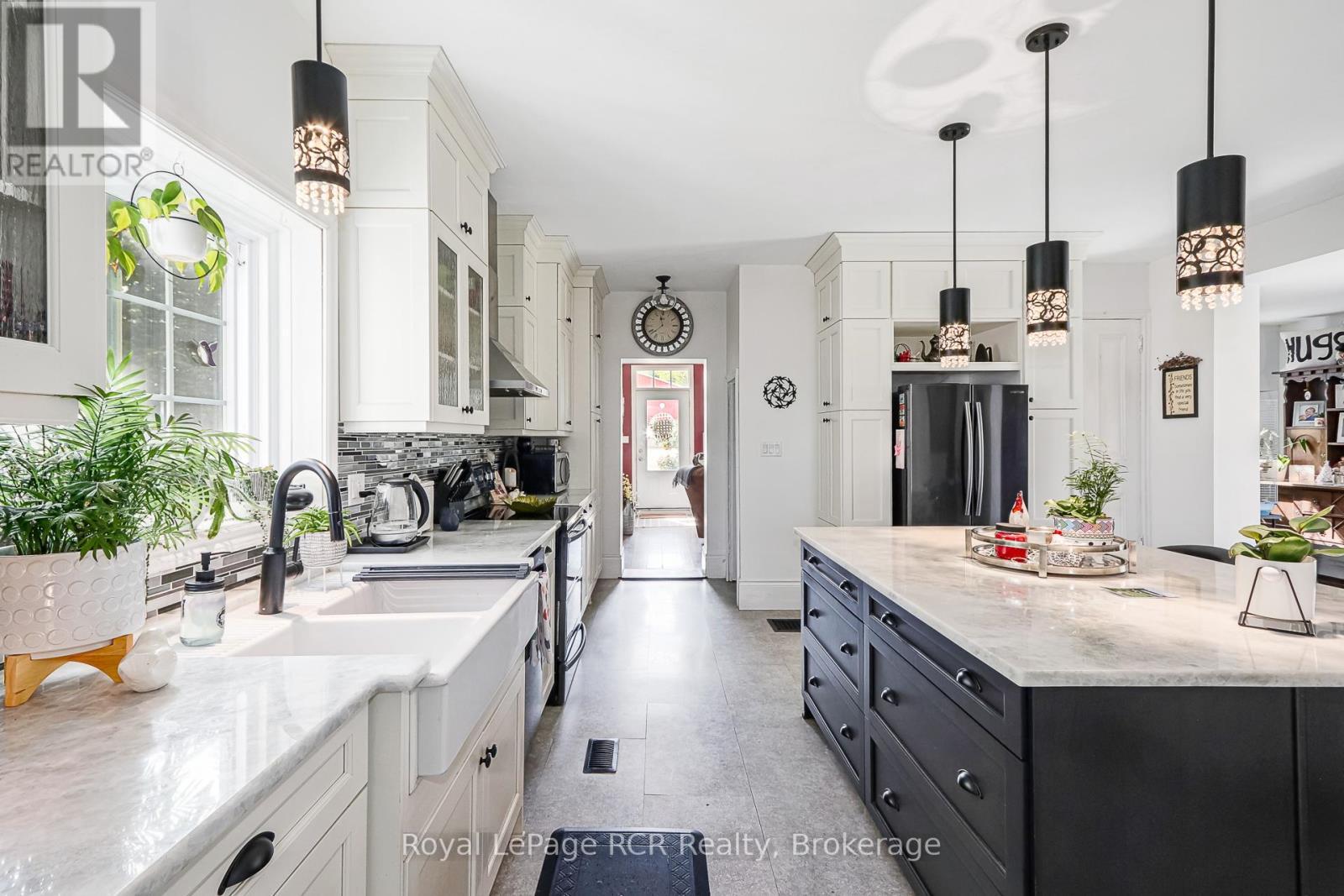 












268 FOX RIDGE ROAD

,
Grey Highlands,







Ontario
N0H1J0

