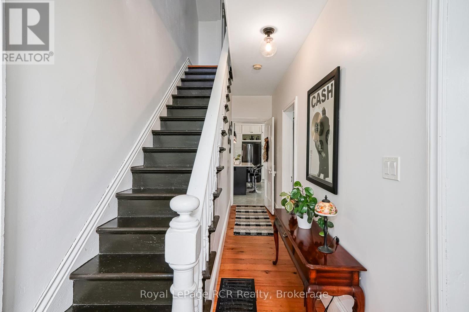 












268 FOX RIDGE ROAD

,
Grey Highlands,







Ontario
N0H1J0

