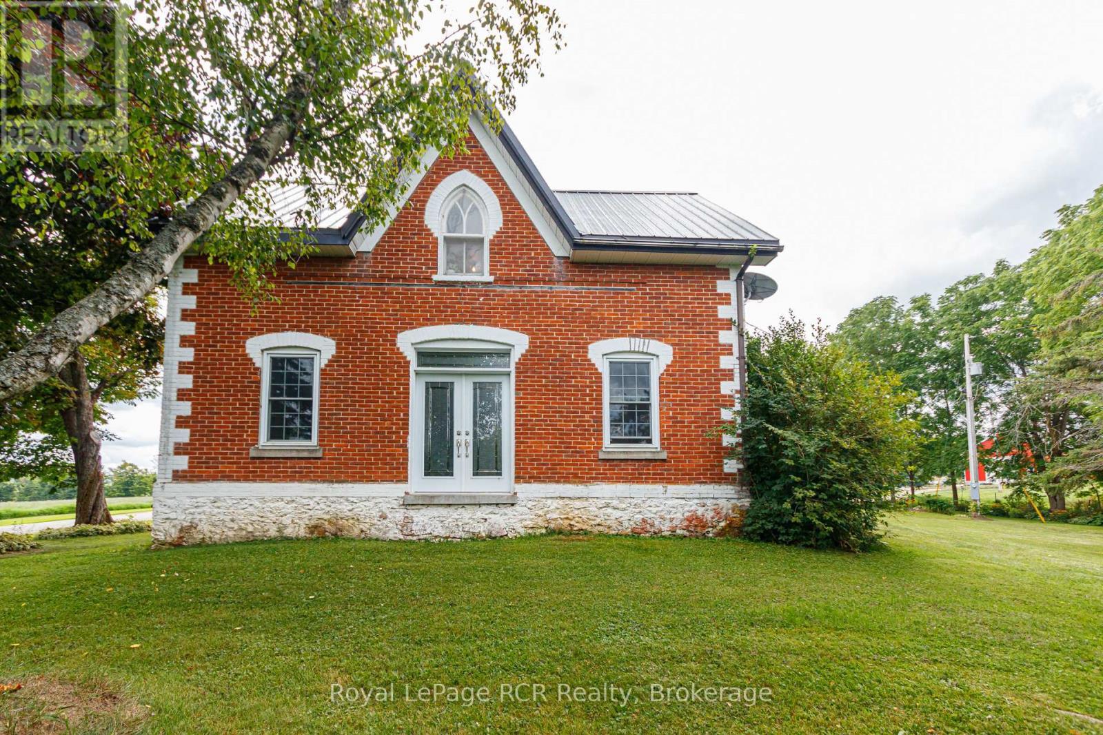 












268 FOX RIDGE ROAD

,
Grey Highlands,







Ontario
N0H1J0

