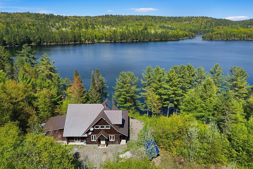 









488


Lac Sauriol

,
Waltham,




QC
J0X3H0

