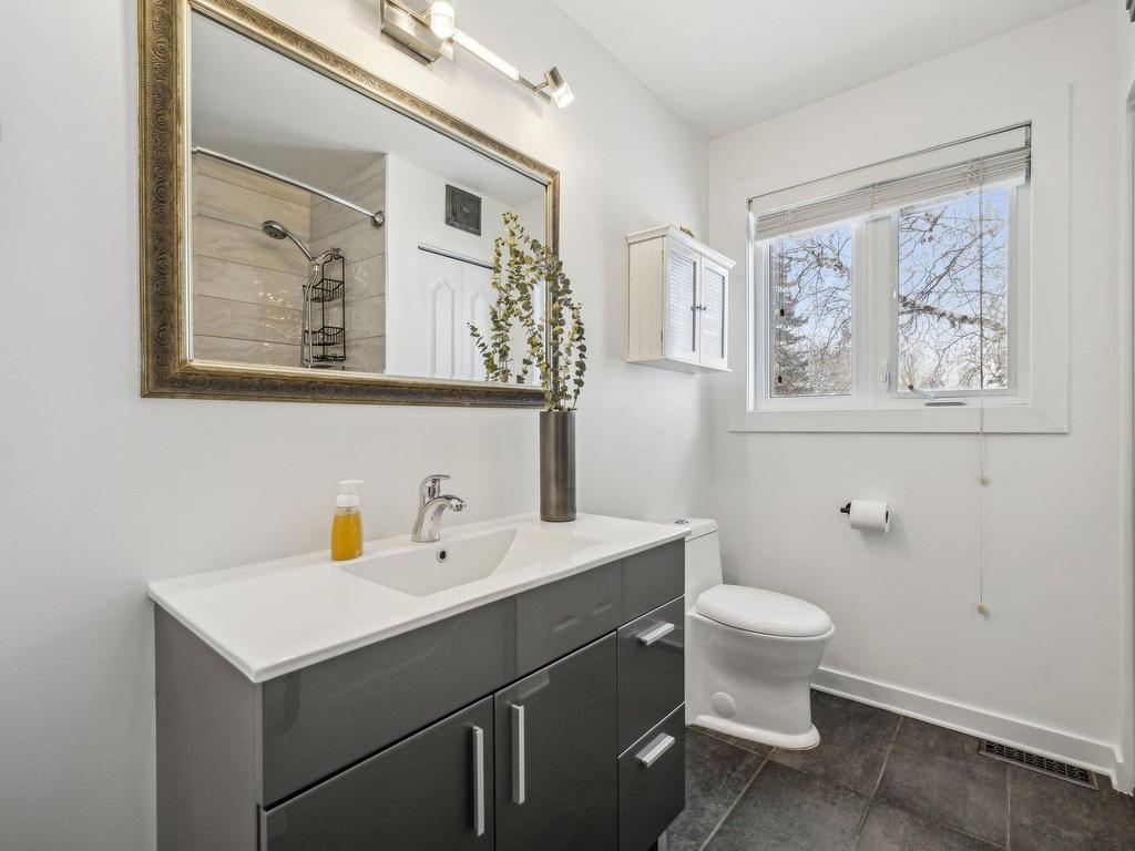 









451


Rue Sylvestre

,
Gatineau (Gatineau),




QC
J8P6E1

