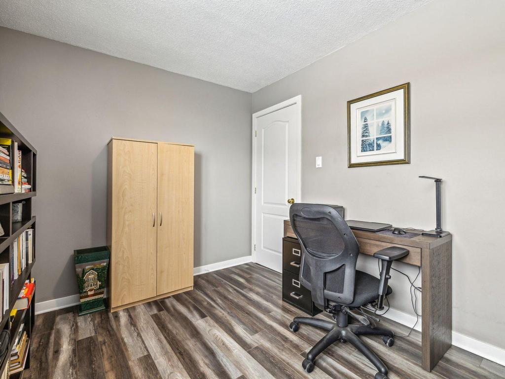 









451


Rue Sylvestre

,
Gatineau (Gatineau),




QC
J8P6E1

