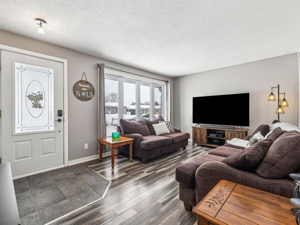 









451


Rue Sylvestre

,
Gatineau (Gatineau),




QC
J8P6E1

