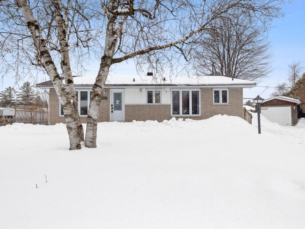 









451


Rue Sylvestre

,
Gatineau (Gatineau),




QC
J8P6E1

