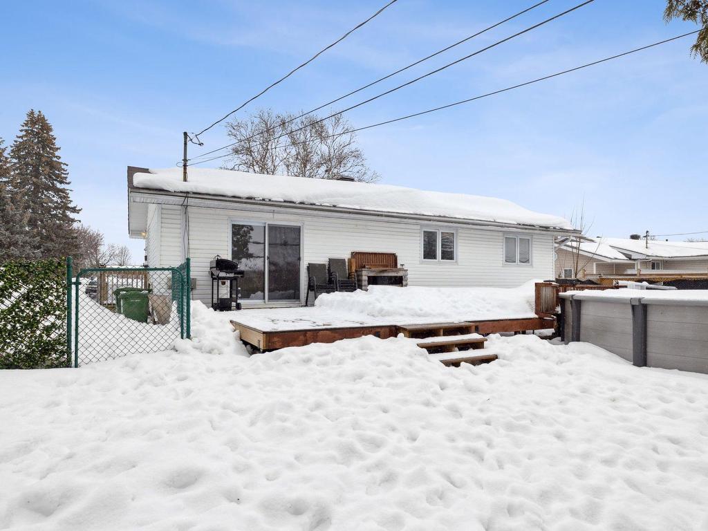 









451


Rue Sylvestre

,
Gatineau (Gatineau),




QC
J8P6E1

