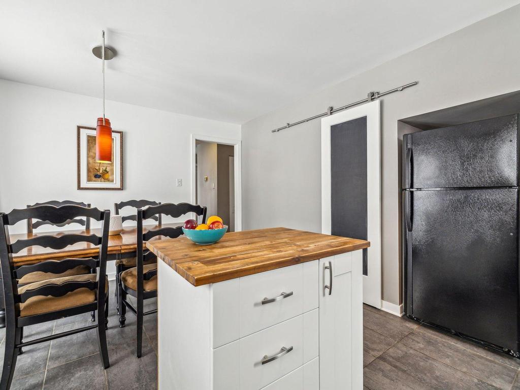 









451


Rue Sylvestre

,
Gatineau (Gatineau),




QC
J8P6E1

