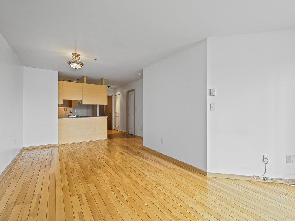 









445


Av. Ste-Croix

, 207,
Montréal (Saint-Laurent),




QC
H4L5P3

