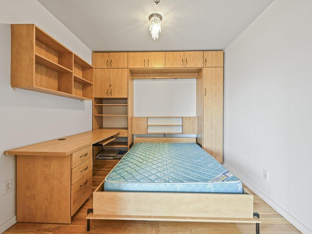 









445


Av. Ste-Croix

, 207,
Montréal (Saint-Laurent),




QC
H4L5P3

