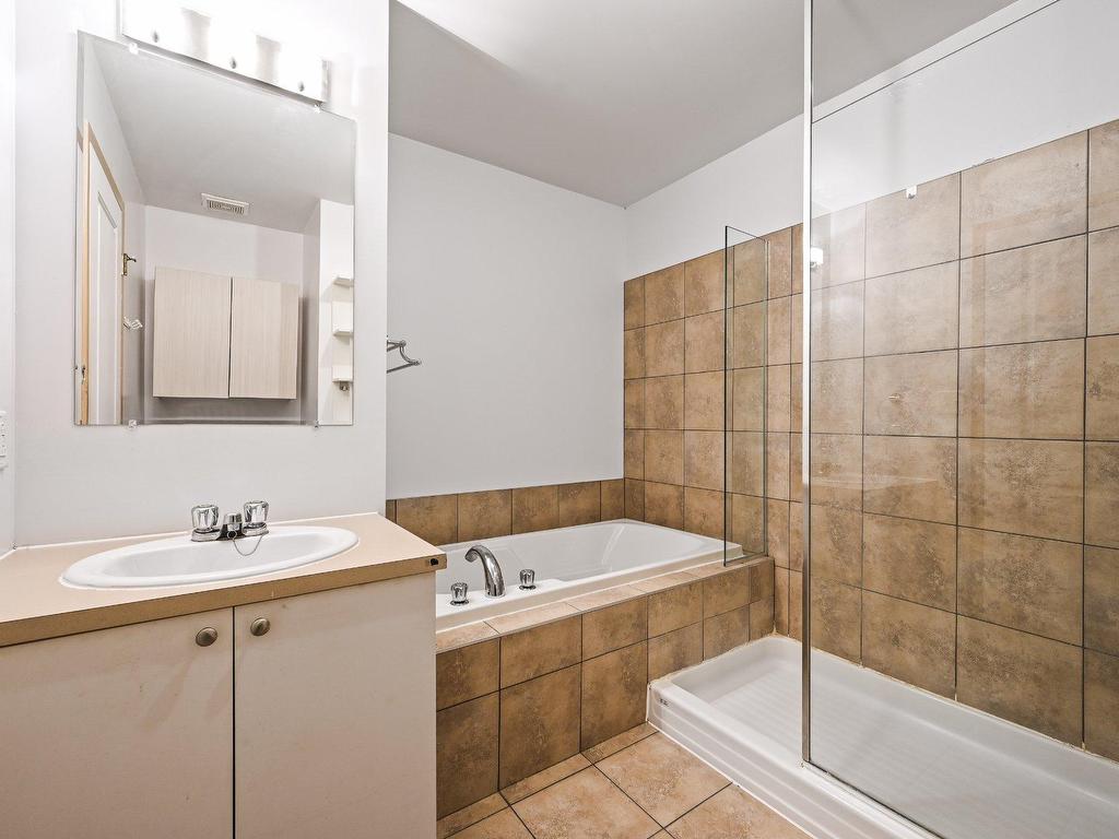 









445


Av. Ste-Croix

, 207,
Montréal (Saint-Laurent),




QC
H4L5P3

