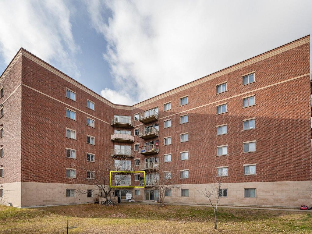 









445


Av. Ste-Croix

, 207,
Montréal (Saint-Laurent),




QC
H4L5P3

