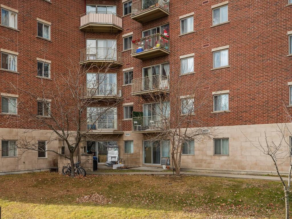 









445


Av. Ste-Croix

, 207,
Montréal (Saint-Laurent),




QC
H4L5P3

