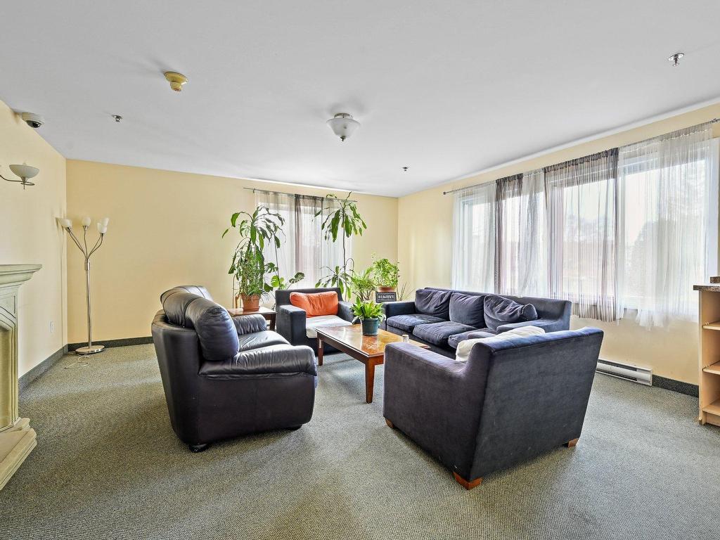 









445


Av. Ste-Croix

, 207,
Montréal (Saint-Laurent),




QC
H4L5P3


