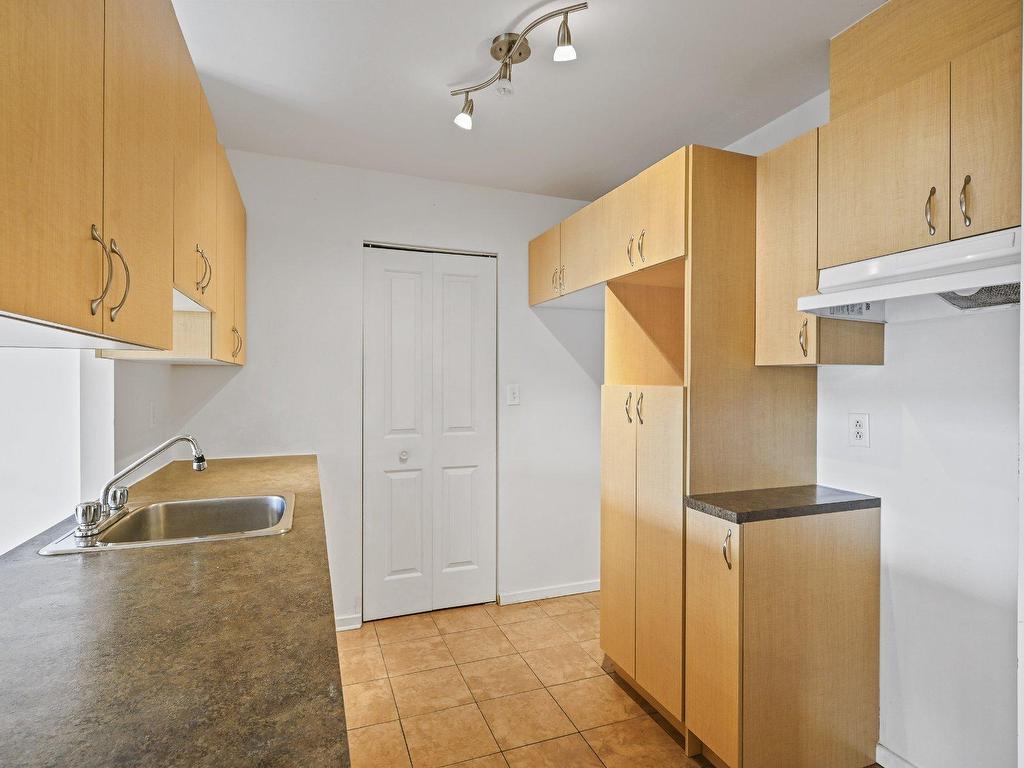 









445


Av. Ste-Croix

, 207,
Montréal (Saint-Laurent),




QC
H4L5P3

