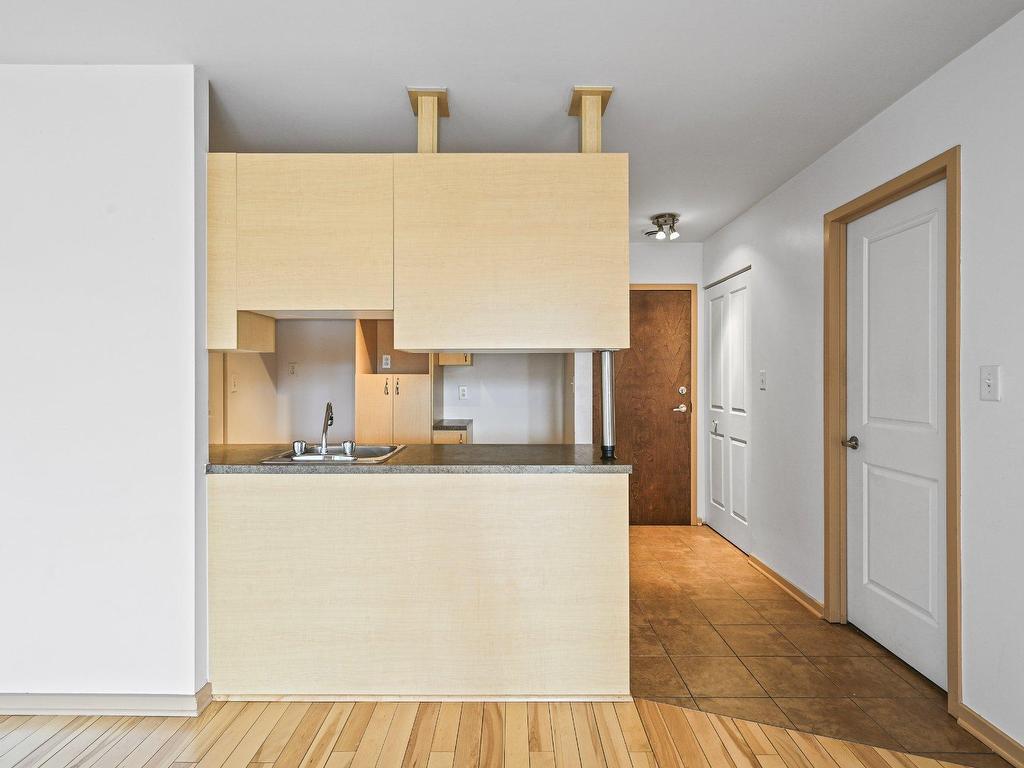 









445


Av. Ste-Croix

, 207,
Montréal (Saint-Laurent),




QC
H4L5P3

