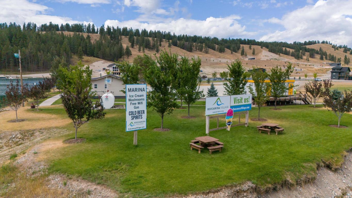 









1717


KOOCANUSA LAKE

Drive,
Koocanusa West,




BC
V0B 1T4

