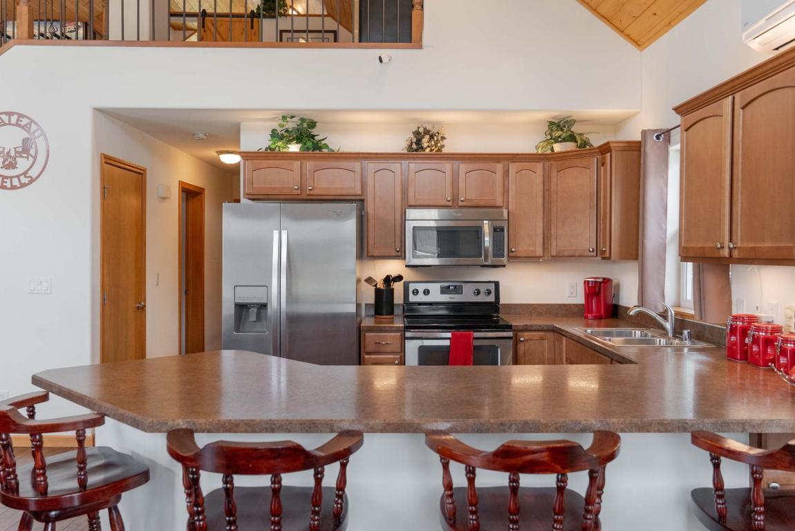 









1717


KOOCANUSA LAKE

Drive,
Koocanusa West,




BC
V0B 1T4

