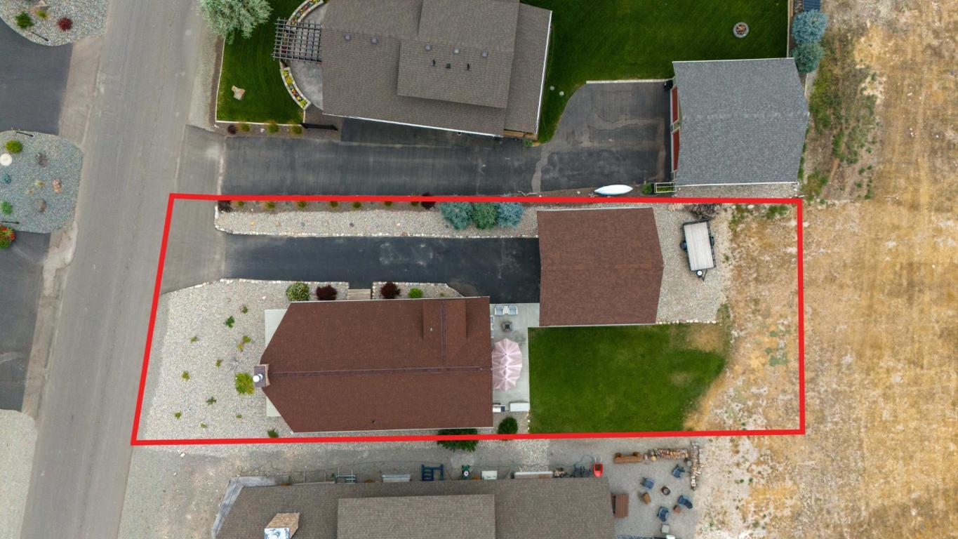 









1717


KOOCANUSA LAKE

Drive,
Koocanusa West,




BC
V0B 1T4

