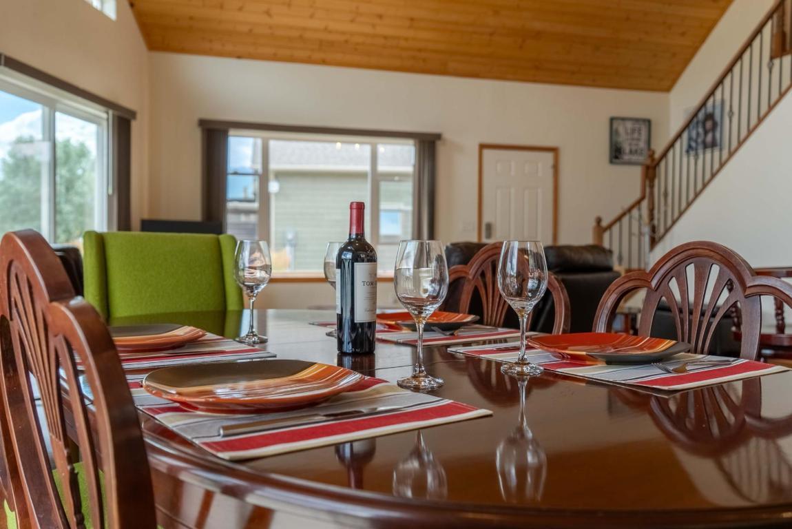 









1717


KOOCANUSA LAKE

Drive,
Koocanusa West,




BC
V0B 1T4

