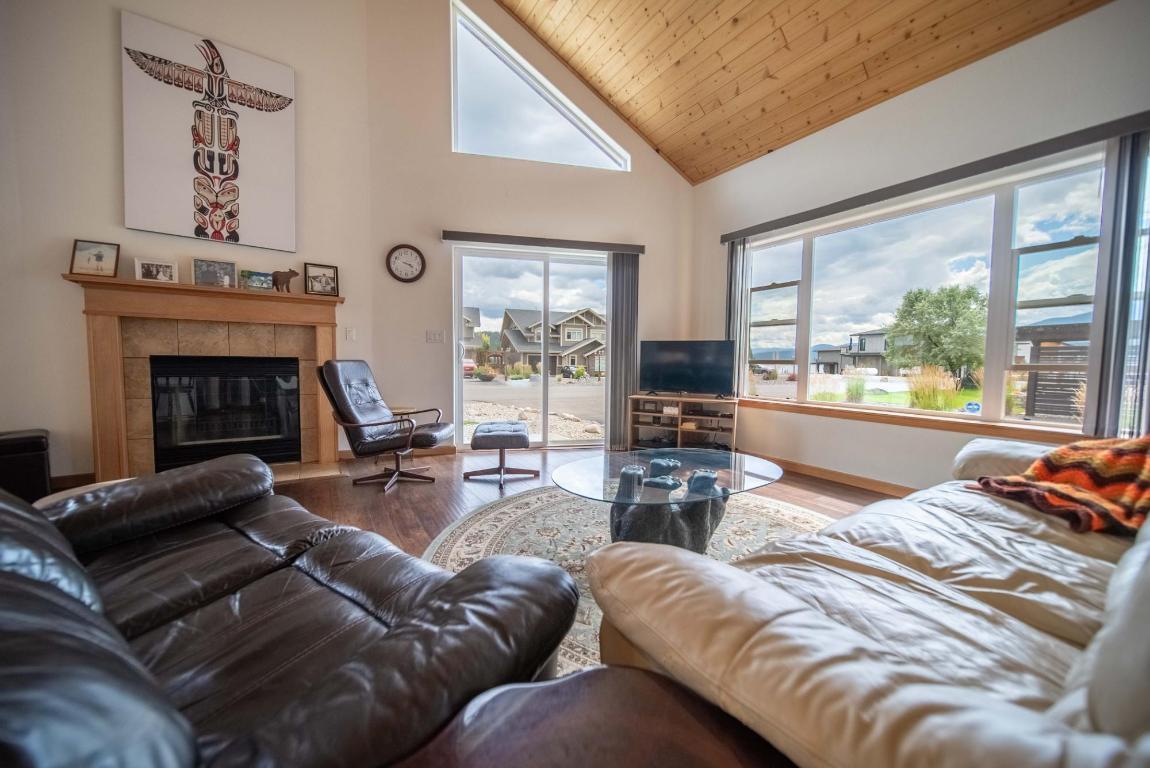 









1717


KOOCANUSA LAKE

Drive,
Koocanusa West,




BC
V0B 1T4

