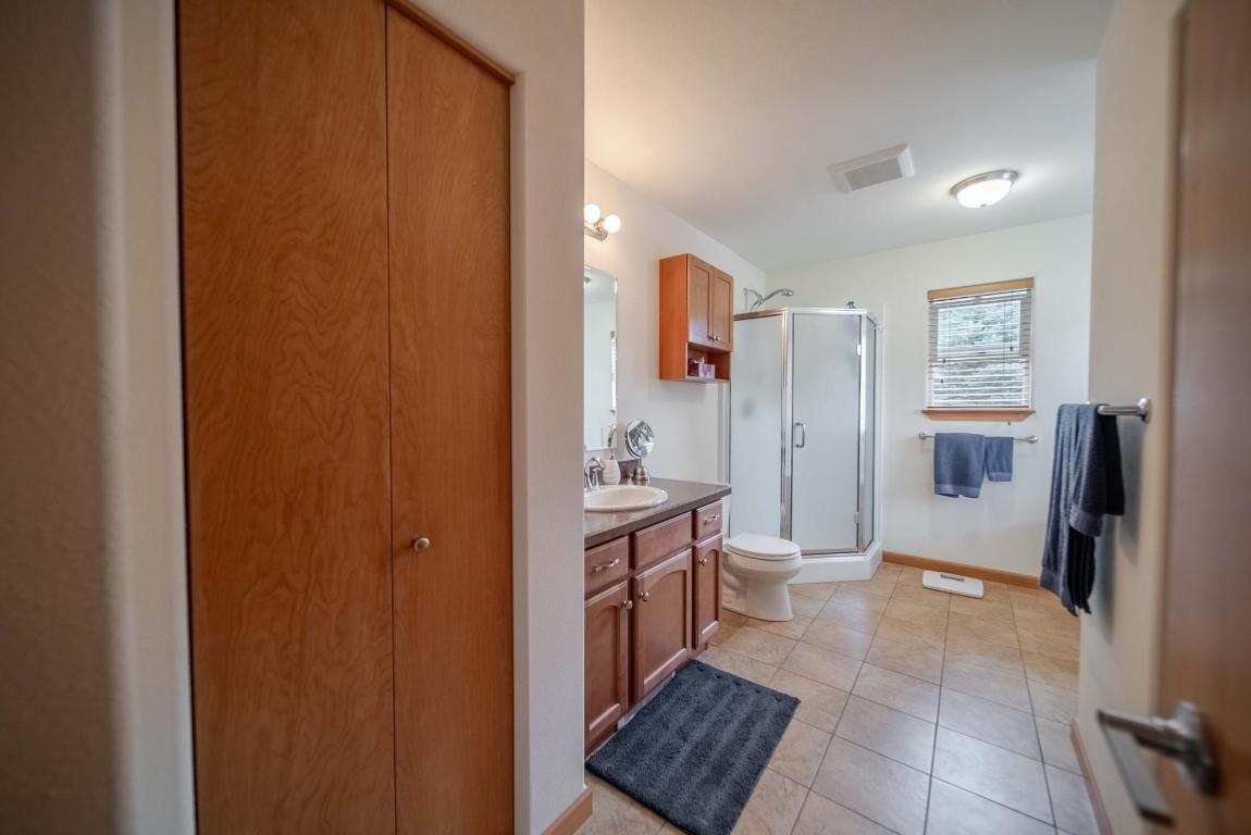 









1717


KOOCANUSA LAKE

Drive,
Koocanusa West,




BC
V0B 1T4


