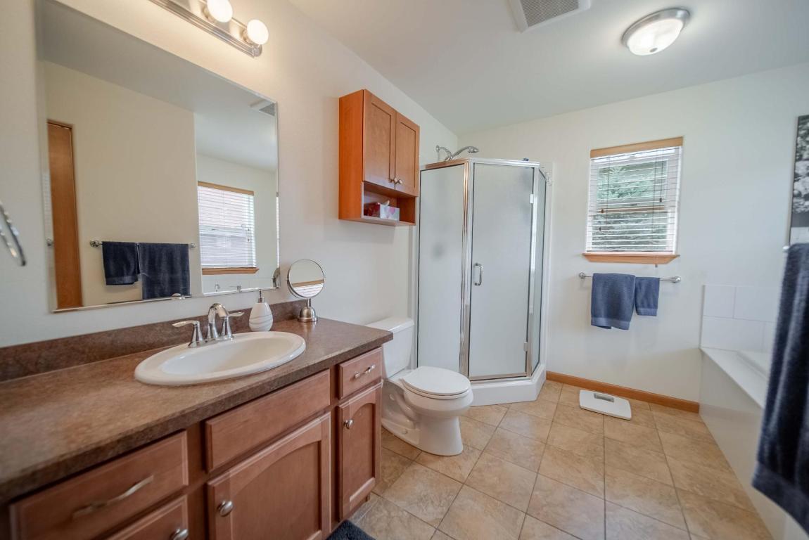 









1717


KOOCANUSA LAKE

Drive,
Koocanusa West,




BC
V0B 1T4

