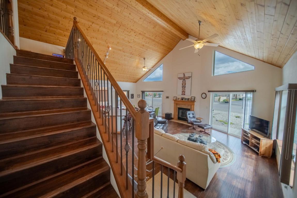









1717


KOOCANUSA LAKE

Drive,
Koocanusa West,




BC
V0B 1T4

