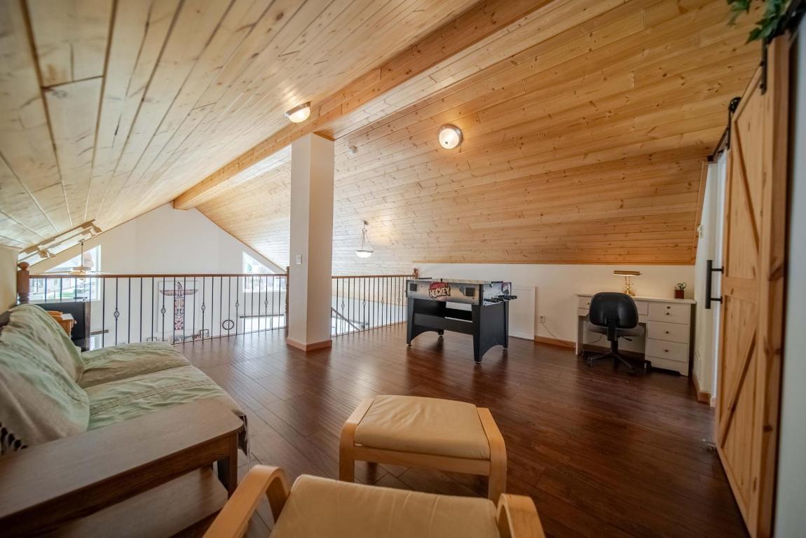 









1717


KOOCANUSA LAKE

Drive,
Koocanusa West,




BC
V0B 1T4

