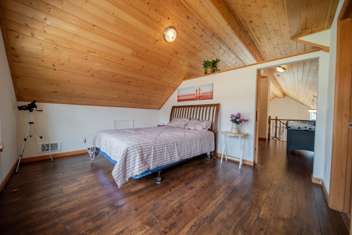 









1717


KOOCANUSA LAKE

Drive,
Koocanusa West,




BC
V0B 1T4

