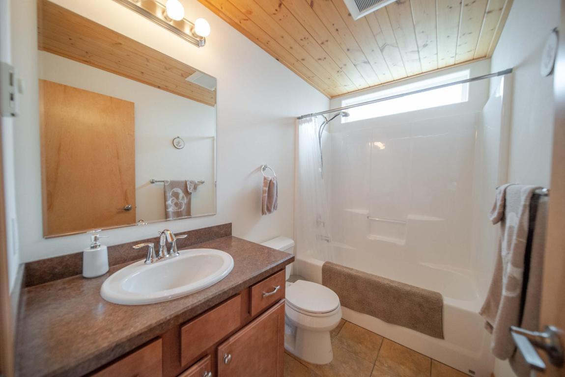 









1717


KOOCANUSA LAKE

Drive,
Koocanusa West,




BC
V0B 1T4

