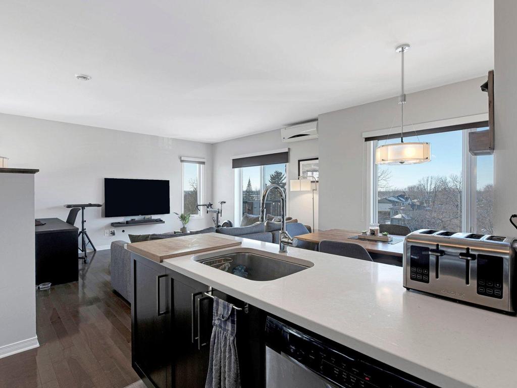 









1725


Route Marie-Victorin

, 31,
Varennes,




QC
J3X0C3

