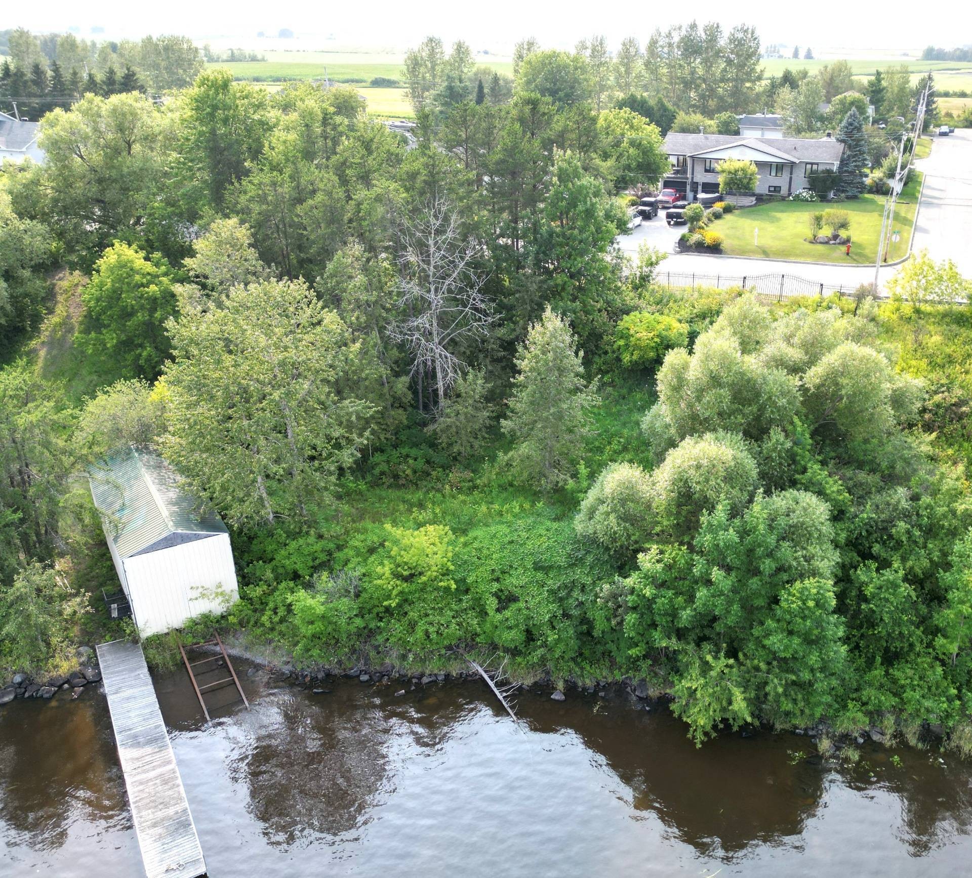 









118


Rue du Lac

,
Notre-Dame-du-Nord,




QC
J0Z3B0

