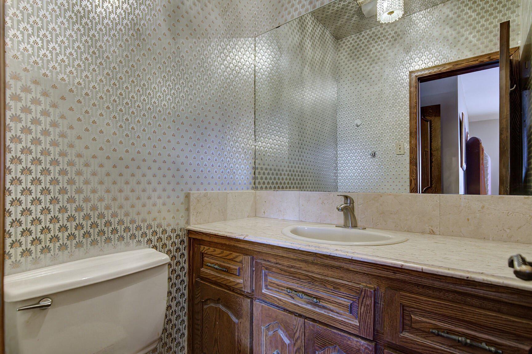 









12040


Rue Jasmin

,
Montréal (Ahuntsic-Cartierville),




QC
H4K1V7

