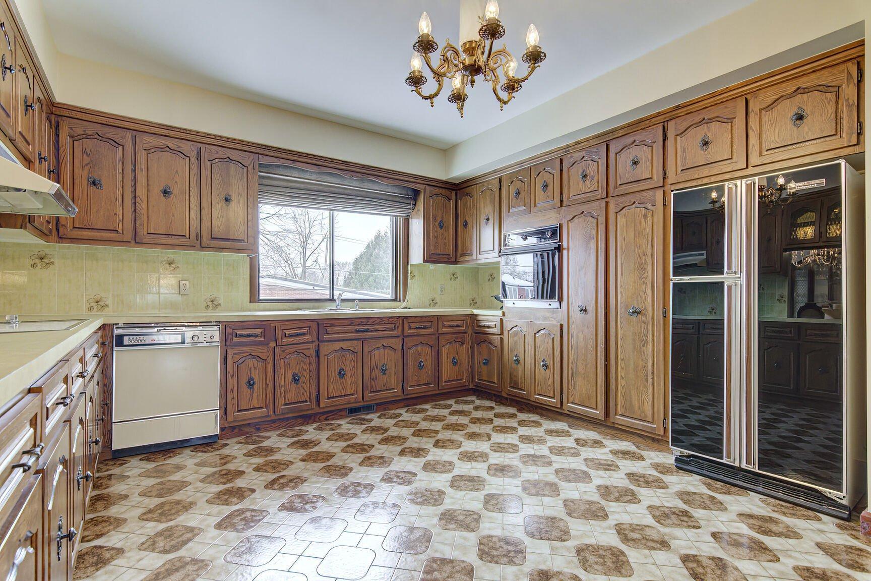 









12040


Rue Jasmin

,
Montréal (Ahuntsic-Cartierville),




QC
H4K1V7

