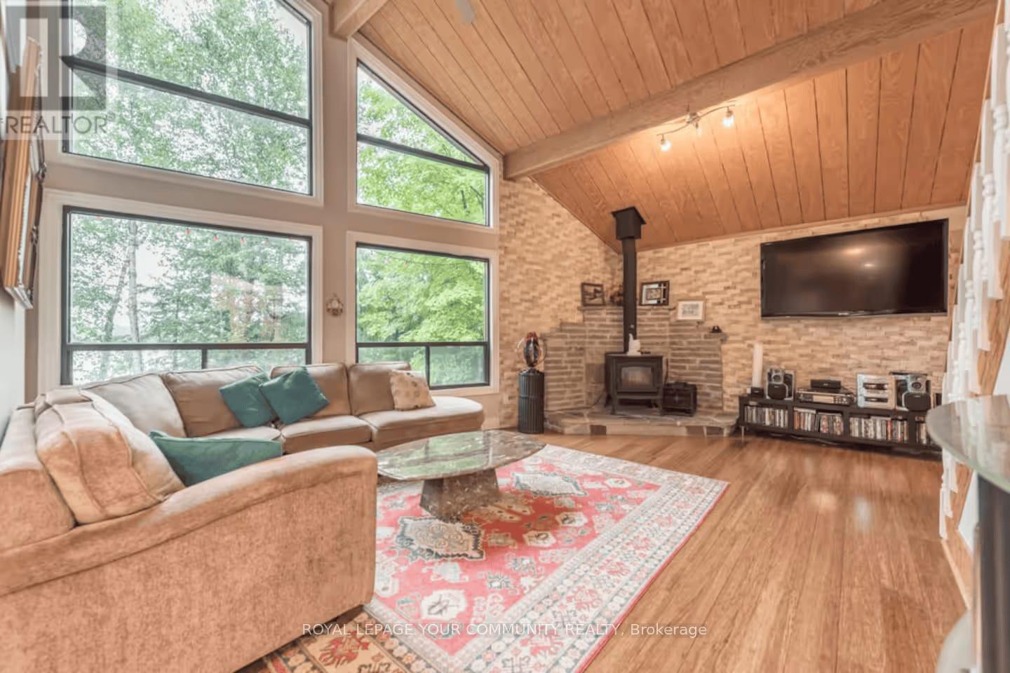 












2085 CRYSTAL LAKE ROAD

,
Trent Lakes,




Ontario
K0M2A0

