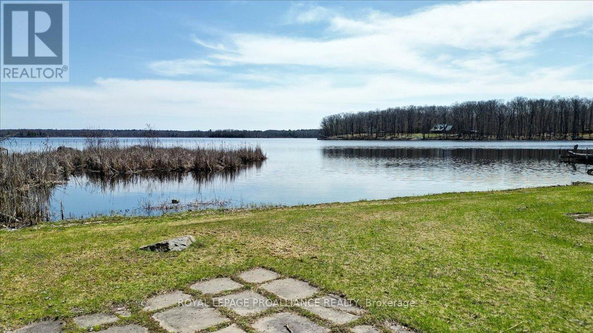 












1081 COOK ROAD

,
Marmora and Lake (Marmora Ward),




Ontario
K0K2M0

