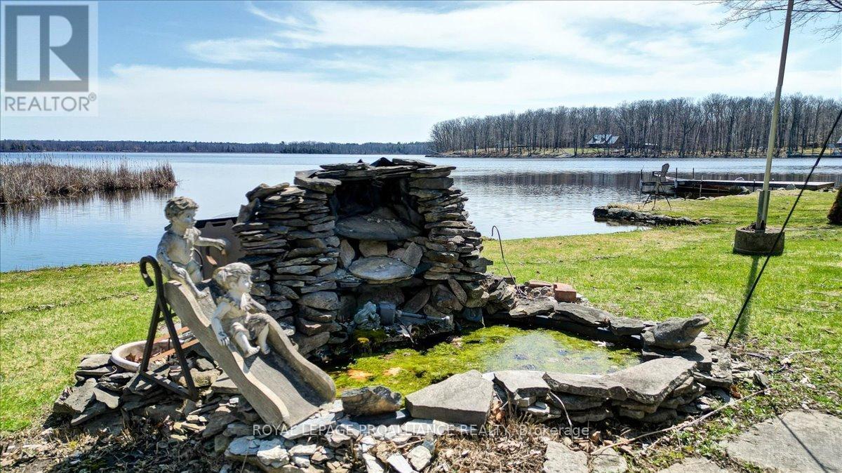












1081 COOK ROAD

,
Marmora and Lake (Marmora Ward),




Ontario
K0K2M0

