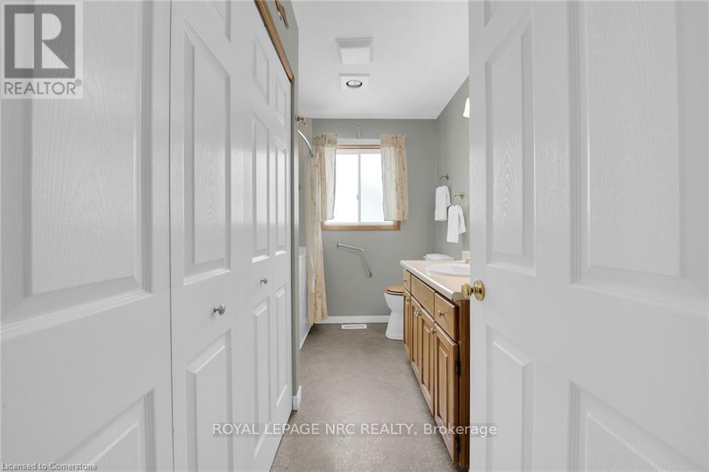 












145 CROSS STREET E

,
Haldimand,




Ontario
N1A1B7

