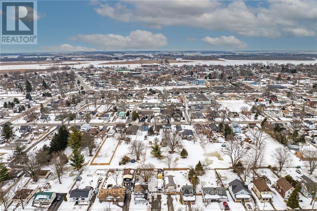 












145 CROSS STREET E

,
Haldimand,




Ontario
N1A1B7

