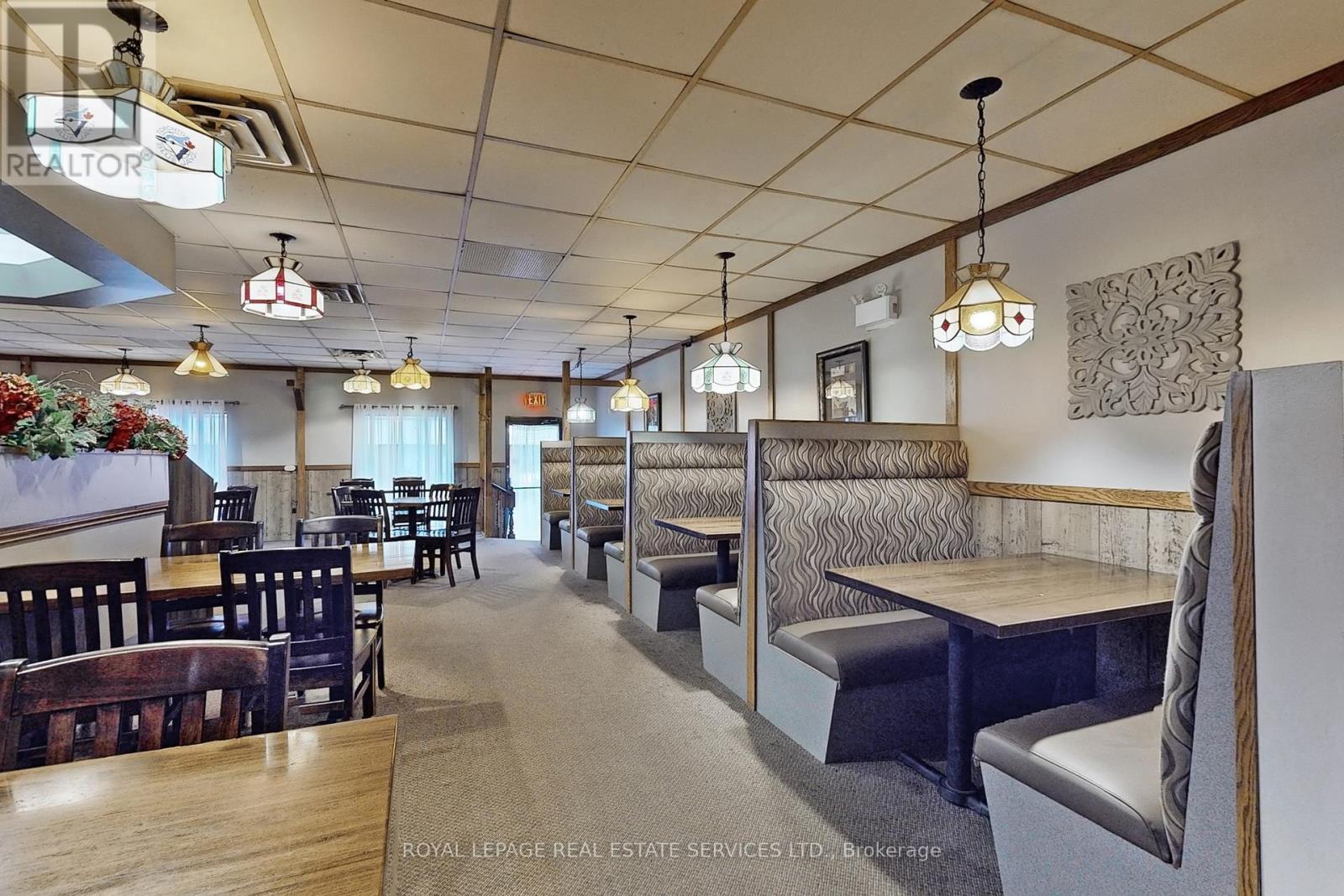 












121 LOCK STREET E

,
Haldimand,




Ontario
N1A1J6

