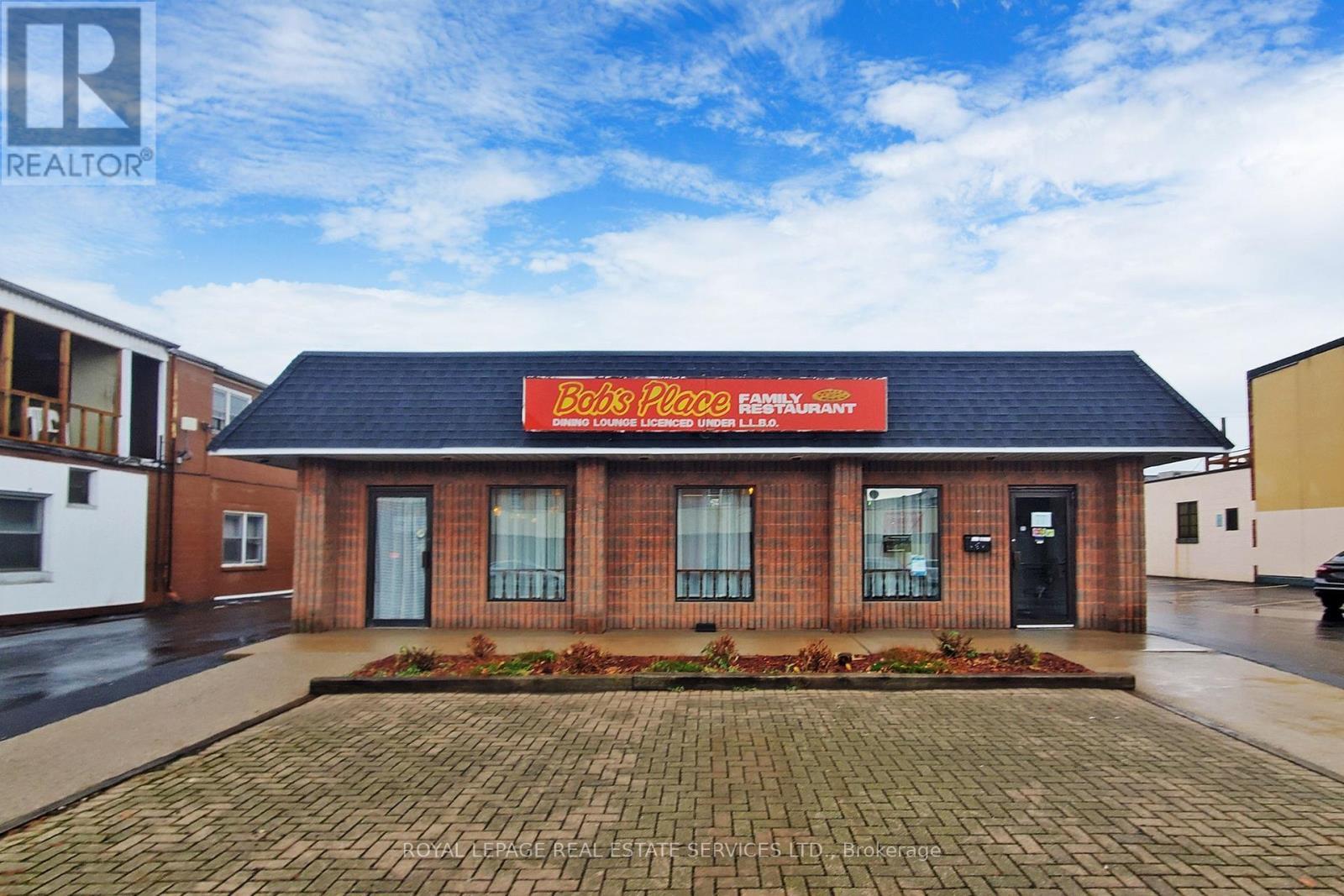 












121 LOCK STREET E

,
Haldimand,




Ontario
N1A1J6

