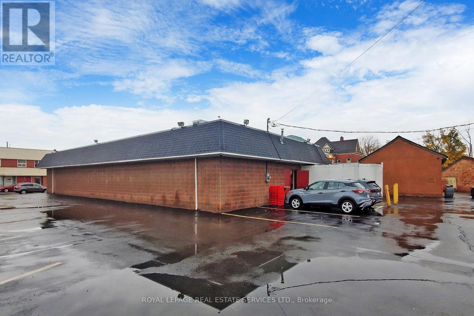 












121 LOCK STREET E

,
Haldimand,




Ontario
N1A1J6

