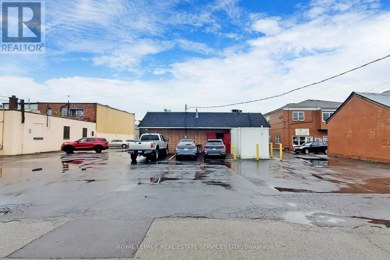 












121 LOCK STREET E

,
Haldimand,




Ontario
N1A1J6

