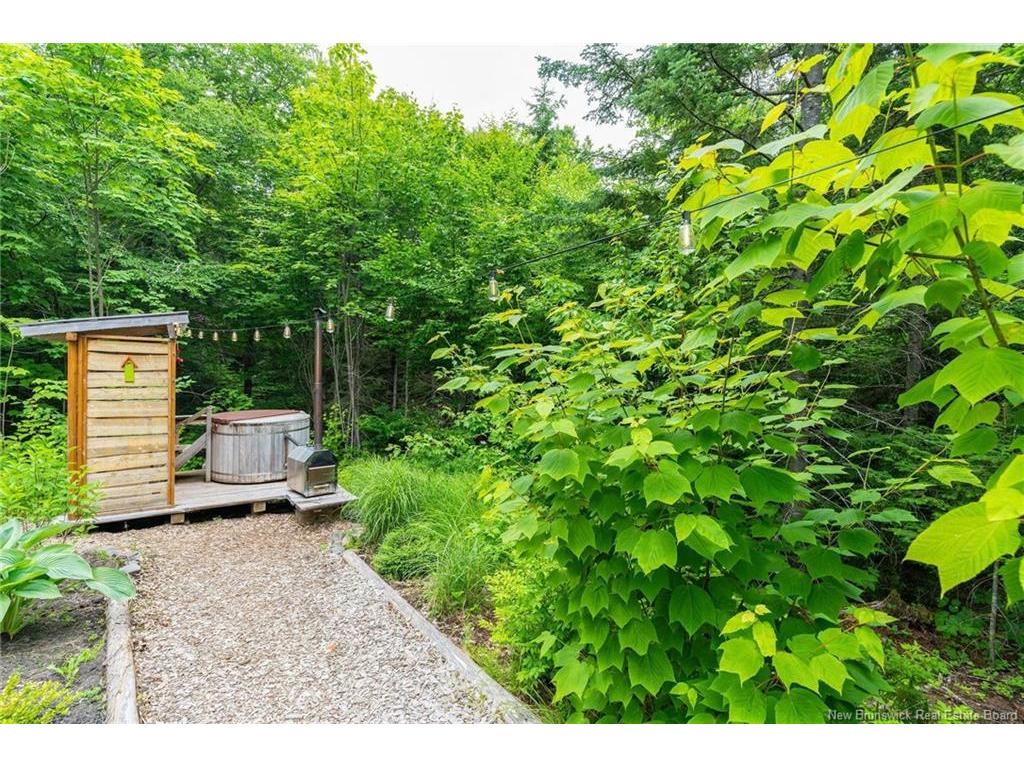 









86


Old Reach

RD,
Kingston,




NB
E5N 1B2

