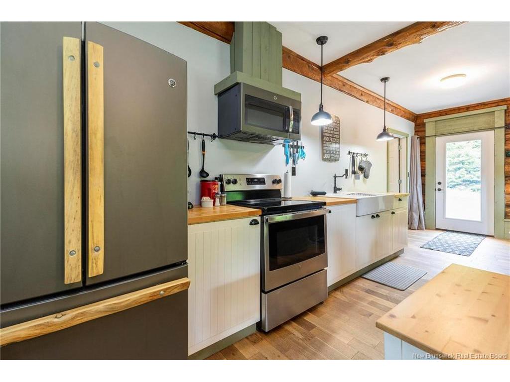 









86


Old Reach

RD,
Kingston,




NB
E5N 1B2


