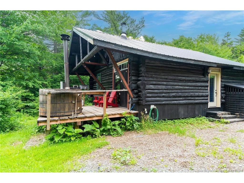 









86


Old Reach

RD,
Kingston,




NB
E5N 1B2

